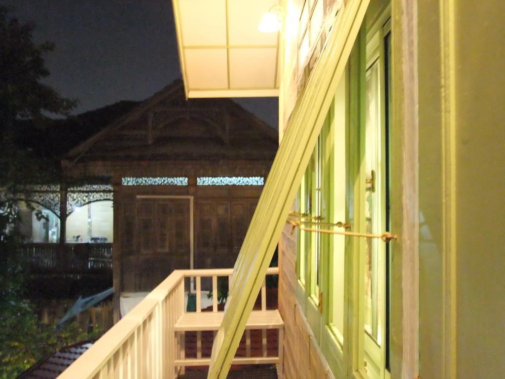 Panida Suite Hotel Bangkok Exterior foto