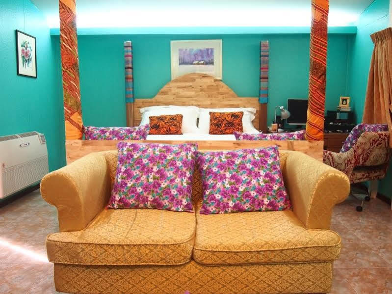 Panida Suite Hotel Bangkok Exterior foto